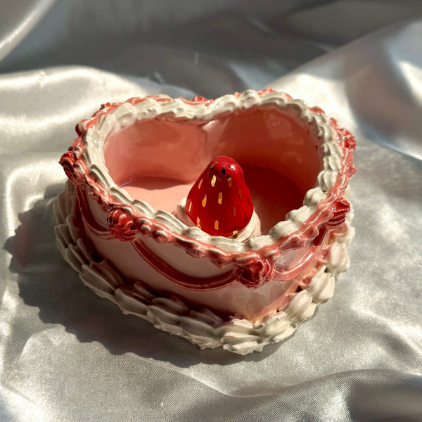 Strawberry Cake Dish