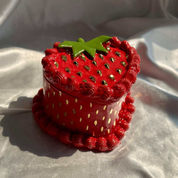 Mini Strawberry Cake Box