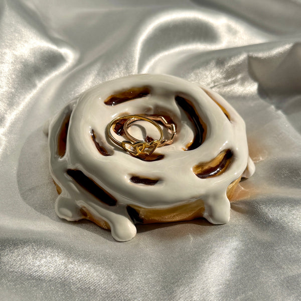 Cinnabun Spoon Rest/Ring Dish (Preorder)