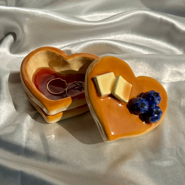 Mini Heart Pancake Box (Preorder)