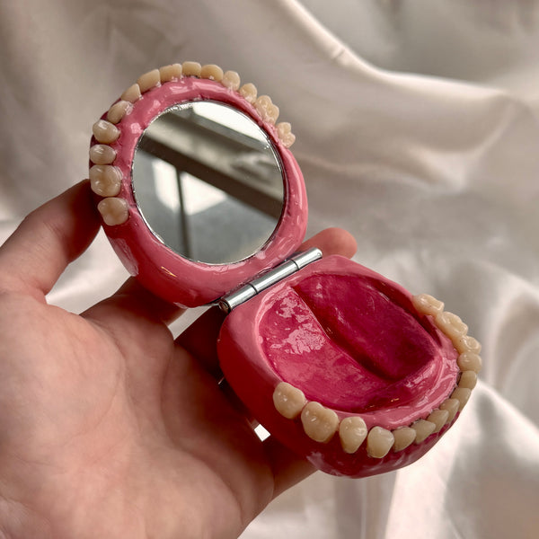 Chompact