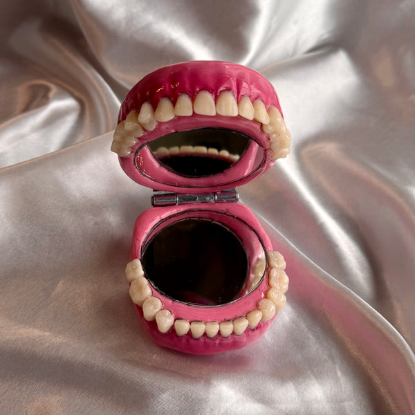 Chompact