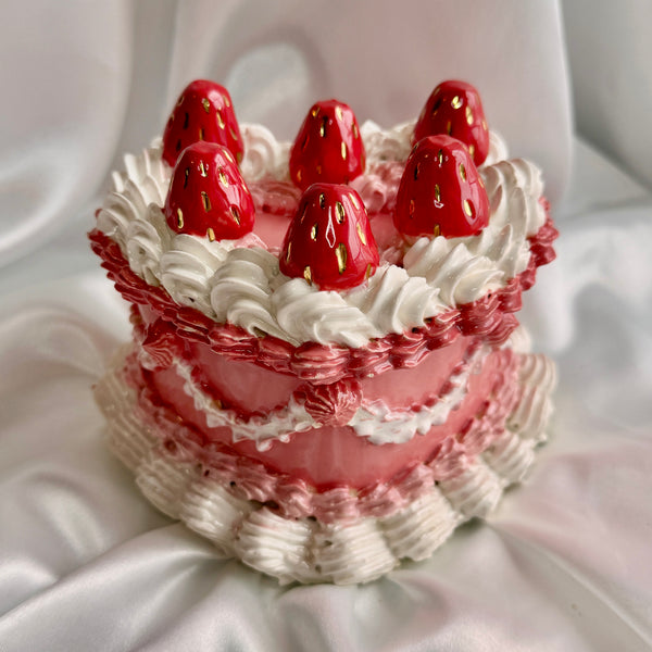 Full Fancy Strawberry Cake Box