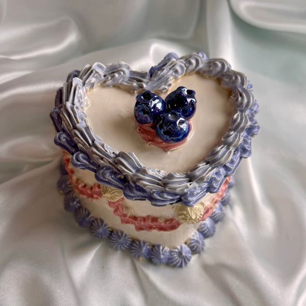 Medium Vanilla n' Blueberries Cake Box